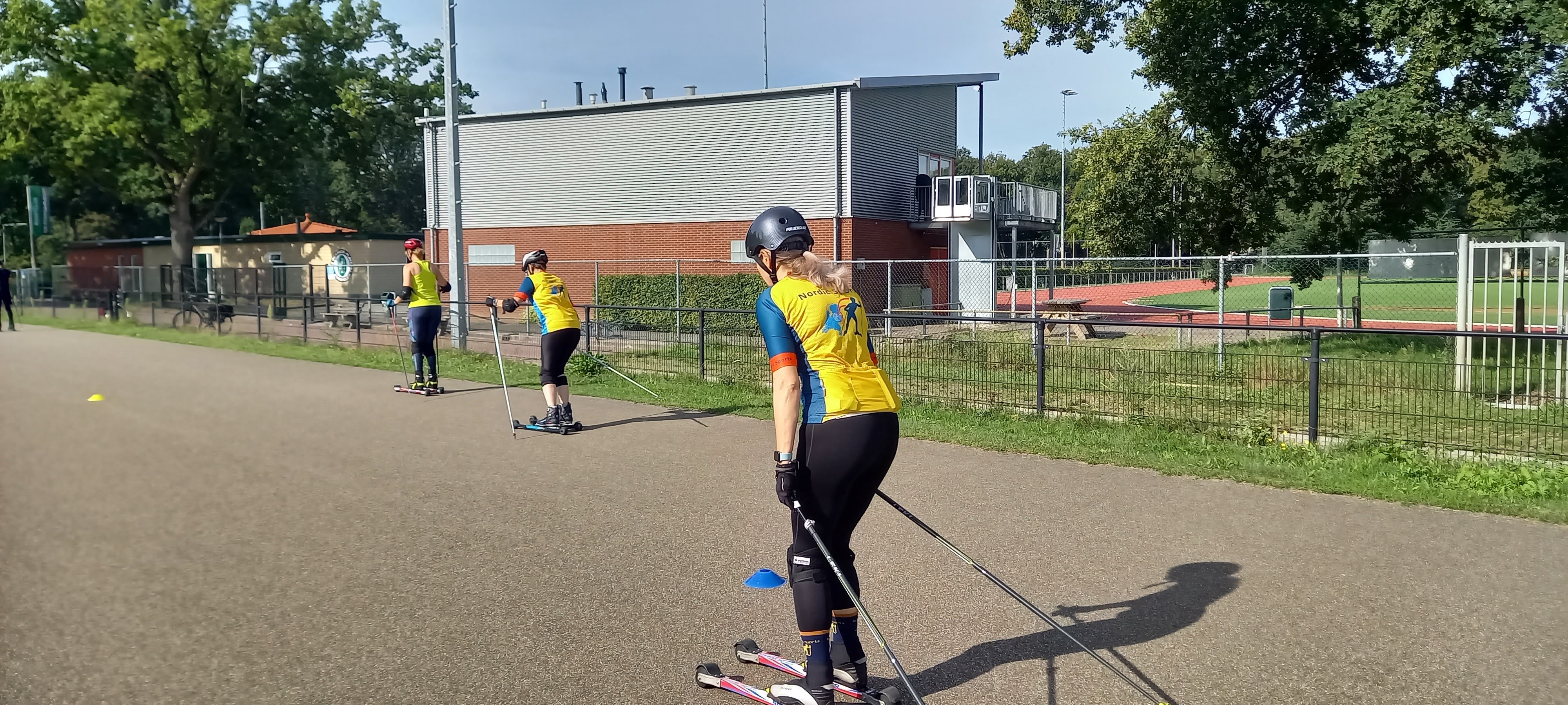 Rolskiërs en nordic cross-skaters